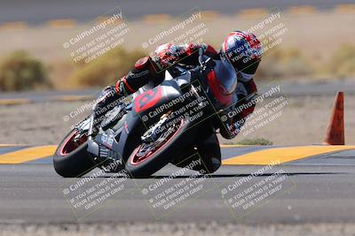 media/Oct-08-2022-SoCal Trackdays (Sat) [[1fc3beec89]]/Turn 14 (1050am)/